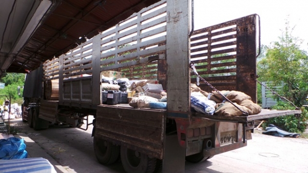 ISUZU DECA 270 ปี 49  หางสองเพลาไม่ดั้มยี่ห้อ ST พร้อมขายค่ะ