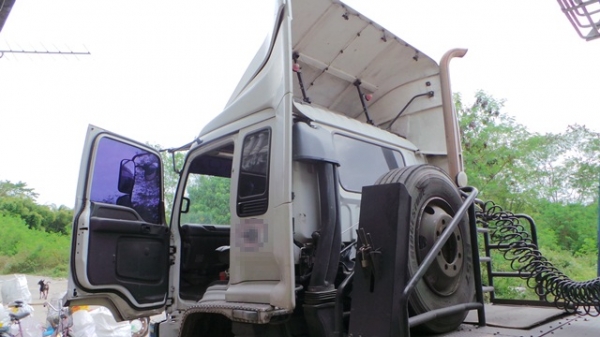 ISUZU DECA 270 ปี 49  หางสองเพลาไม่ดั้มยี่ห้อ ST พร้อมขายค่ะ