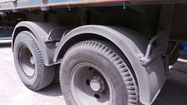 ISUZU DECA 270 ปี 49  หางสองเพลาไม่ดั้มยี่ห้อ ST พร้อมขายค่ะ