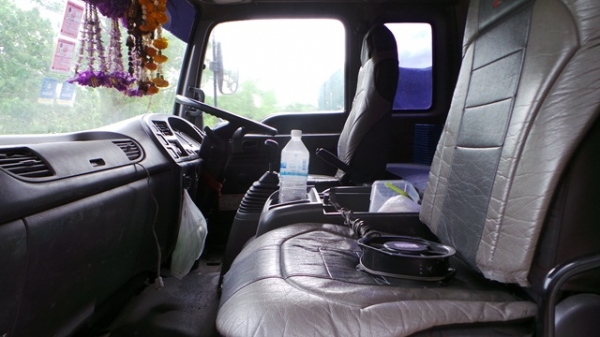 ISUZU DECA 270 ปี 49  หางสองเพลาไม่ดั้มยี่ห้อ ST พร้อมขายค่ะ
