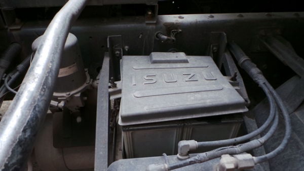 ISUZU DECA 270 ปี 49  หางสองเพลาไม่ดั้มยี่ห้อ ST พร้อมขายค่ะ