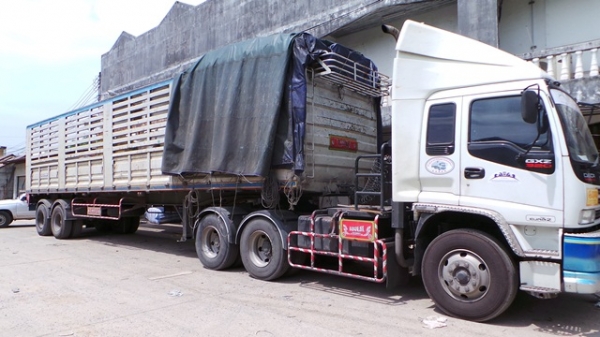 ISUZU DECA 270 ปี 49  หางสองเพลาไม่ดั้มยี่ห้อ ST พร้อมขายค่ะ