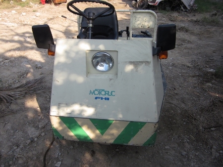 ขาย-รถบรรทุก/ลากจูง 3 ล้อยาง MOE: MTG64 เครื่องยนต์เบนซิน เกียร์ออโต้ สภาพพร้อมใช้งาน