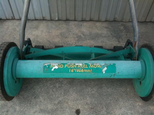 ขายรถเข็นตัดหญ้า มือสองครับ ประหยัดน้ำมัน เครื่องเงียบไม่มีเสียงดัง