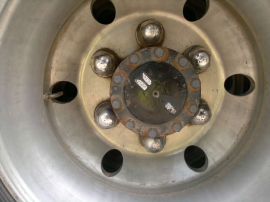 ขายรถ 6 ล้อ กระบะคาร์โก้ 5.20 เมตรติดตั้งเครน UNIC ขนาด 3.7 ตัน 3 ชัก 4 ปลอก ISUZU 175 โบอินย์เตอรื สวยมากๆ พร้อมใช้