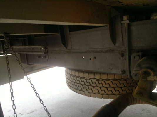 ขายรถ 6 ล้อ กระบะคาร์โก้ 5.20 เมตรติดตั้งเครน UNIC ขนาด 3.7 ตัน 3 ชัก 4 ปลอก ISUZU 175 โบอินย์เตอรื สวยมากๆ พร้อมใช้