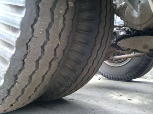 ขายรถหัวลาก 12 ล้อ 2 เพลา HINO PROFIA K13 ( 360 แรง ) ปี.52 รถสวยมาก ทำดั้ม ทำเทเลอรืได้เลย สนใจโทร