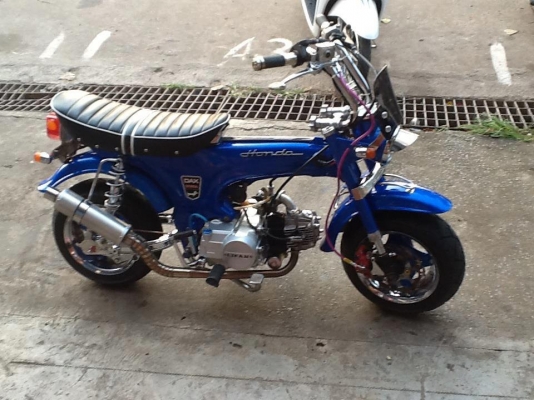 ฮอนด้า DAX เครื้องไลฟาน 110 สตาสร์มือ มีใบอินวอยครบ สภาพ 90 \%