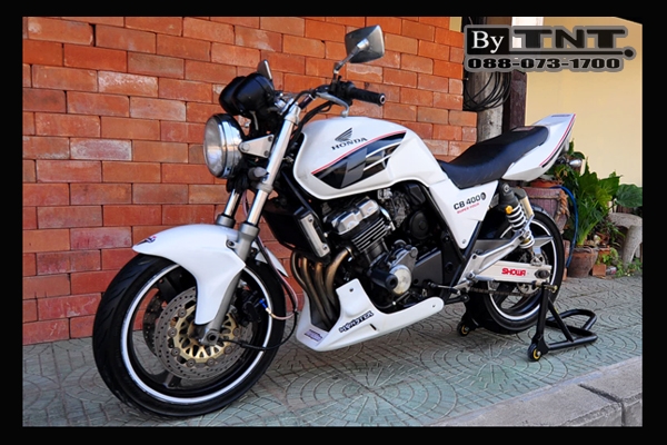 <TNT>ขาย Honda SF CB 400(NC-31) 400 cc./ปี93/สีขาว/Inv.+สพม. /แต่ง..สวยๆ>>>