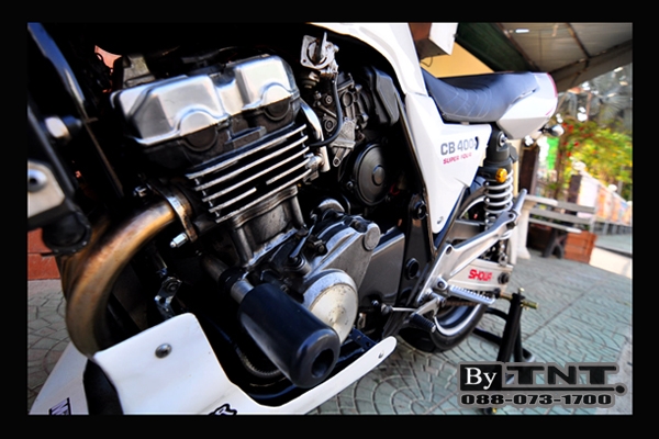 <TNT>ขาย Honda SF CB 400(NC-31) 400 cc./ปี93/สีขาว/Inv.+สพม. /แต่ง..สวยๆ>>>