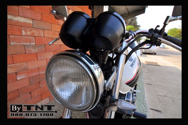 <TNT>ขาย Honda SF CB 400(NC-31) 400 cc./ปี93/สีขาว/Inv.+สพม. /แต่ง..สวยๆ>>>