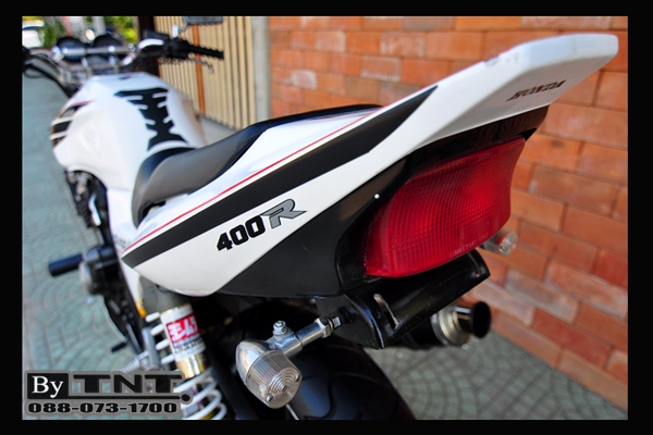 <TNT>ขาย Honda SF CB 400(NC-31) 400 cc./ปี93/สีขาว/Inv.+สพม. /แต่ง..สวยๆ>>>
