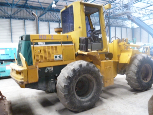 ขายรถตัก KAWAZAKI  60ZIV-2  ปี 2006  ราคาถูกสภาพพร้อมใช้งานได้เลยค่ะ ติดต่อสอบถามราคาได้ที่ 087-3310254  เจี๊ยบค่ะ