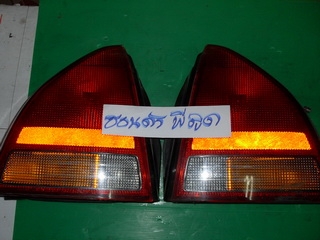 ไฟท้าย พีรูด