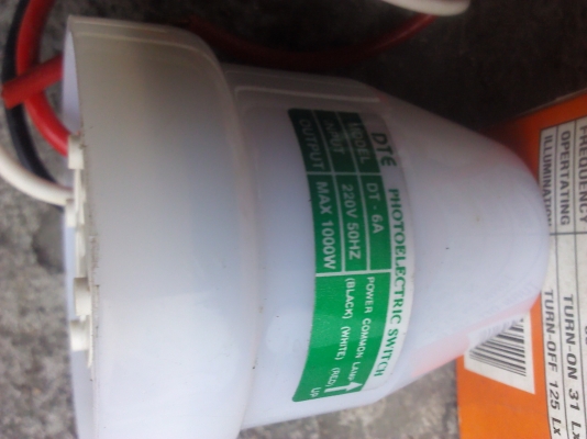 สวิทช์แสงแดด เอาไว้ให้เปิด-ปิดไฟหน้าบ้านอัตโนมัติ ทนกระแสได้สูง ทนทาน และกันน้ำ(มี 1 อัน)