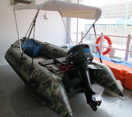 เรือลายพราง 320 พร้อมเครื่องยนต์ และหลังคา