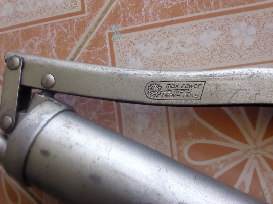 กระบอกอัดจาระบีผลิตที่เยรมันเป็นรุ่นทนงานหนักกระบอกแข็งแรงชุดอัดหนาแข็งแรง (มี 2 อัน)