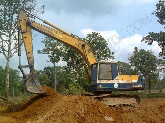 ขายรวม 2 คัน (รถแบคโฮ  ยี่ห้อ KOMATSU PC200-5 /// รถบรรทุก 10 ล้อพื้นเรียบ  ยี่ห้อ HINO รุ่น KT725