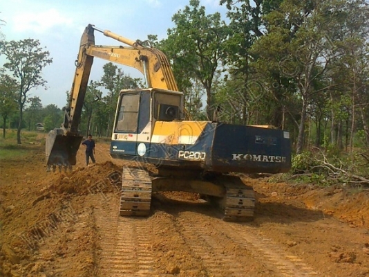 ขายรวม 2 คัน (รถแบคโฮ  ยี่ห้อ KOMATSU PC200-5 /// รถบรรทุก 10 ล้อพื้นเรียบ  ยี่ห้อ HINO รุ่น KT725