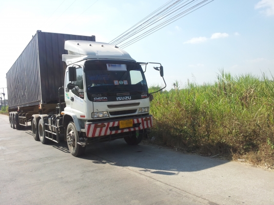 ขายดาวน์หัวลาก ISUZU 320ปี47 สภาพสวยพร้อมใช้ ติดต่อได้ที่คุณ อ๊อฟ พิจิตร086-737-9991