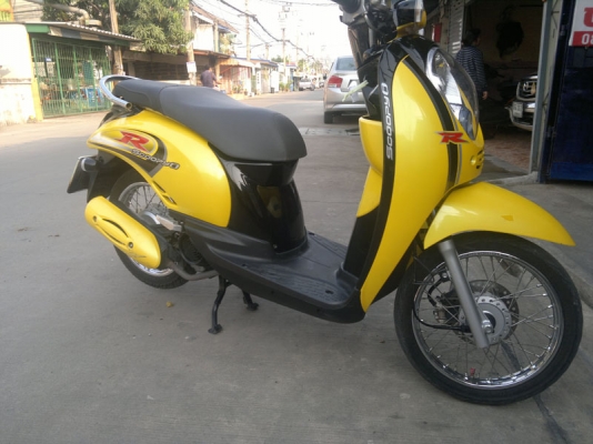 ขาย Scpooy i 110 เดิมๆ เครื่องดีมากๆ 25000 บาท