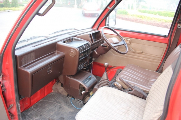 รถกระป้อญีปุ่น รุ่นหัวแตงโม 4x4 นั่งสบาย เก็บของได้เยอะ ลุยดี