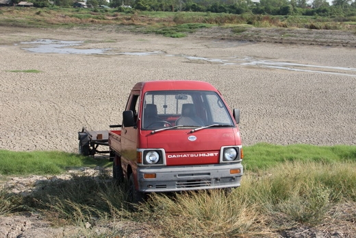 รถกระป้อญีปุ่น รุ่นหัวแตงโม 4x4 นั่งสบาย เก็บของได้เยอะ ลุยดี