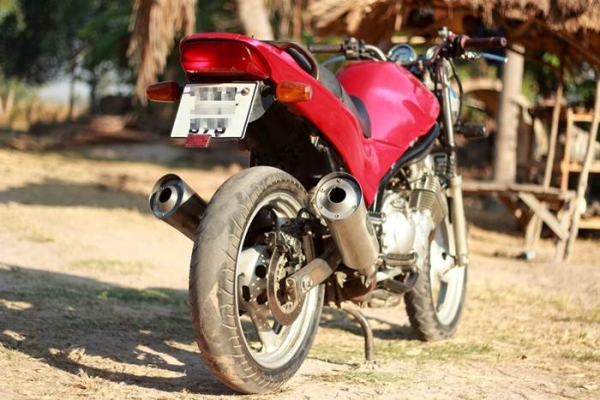 ขาย YAMAHA-XJ400 Diversion เครื่องดีแรง รถยังสภาพใหม่ๆๆครับ สภาพดีพร้อมขี่