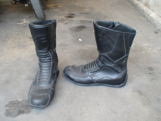 รองเท้าขี่มอเตอร์ไซด์ มือสอง