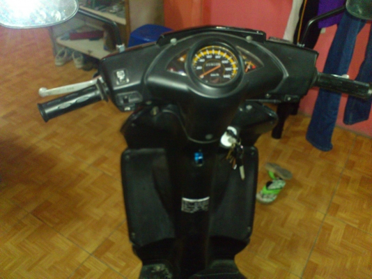 ขาย Honda Click คาบู สีดำ เครื่องเดิมๆ คลัชพึ่งเปลี่ยนมาใหม่ๆ น้ำมันเครื่อง+เฟื่องท้ายถ่ายใหม่หมดแล้ว ชุดสีสวย พรบ+ภาษีหมด ม.ค2557 เอกสารครบพร้อมโอน สนใจโทร 0915195549 เดี่ยวโมบาย