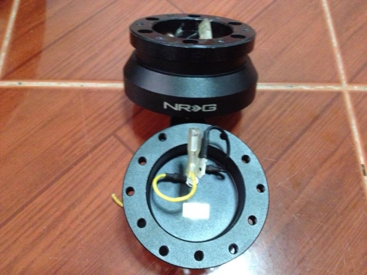 พวกมารัยnardyพร้อมคอ nrg ของD-Max