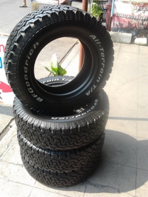 ขายยาง BF All 235/70/16 ปี06 สวยๆ