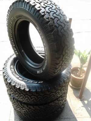 ขายยาง BF All 235/70/16 ปี06 สวยๆ