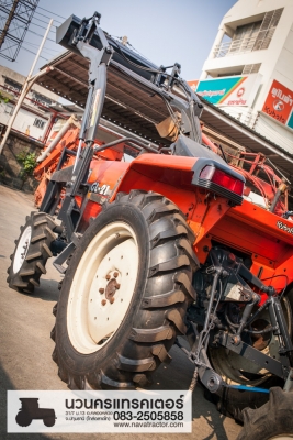KUBOTA GL21 4WD คูโบต้า 3 สูบไดเร็คอินเจ็คชั่น 1400cc 28แรง สภาพสวย พร้อมบุ้งกี๋ตักหน้าคูโบต้าญี่ปุ่น www.navatractor.com