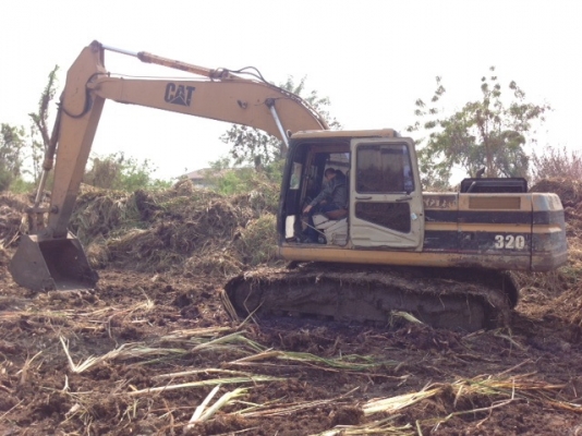 ขายรถแบคโฮ CAT 320V2 รถพร้อมใช้ ไฟฟ้าครบ รถทำงานอยู่ ช่วงล่างเต็มๆ ราคาต่อรองได้