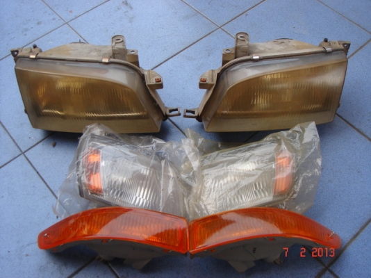 ชุดไฟหน้า+ไฟมุม+ไฟเลี้ยว Toyota ท้ายโด่ง