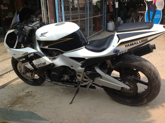 Cbr400สวยๆเครื่องแรงพร้อมทะเบียน