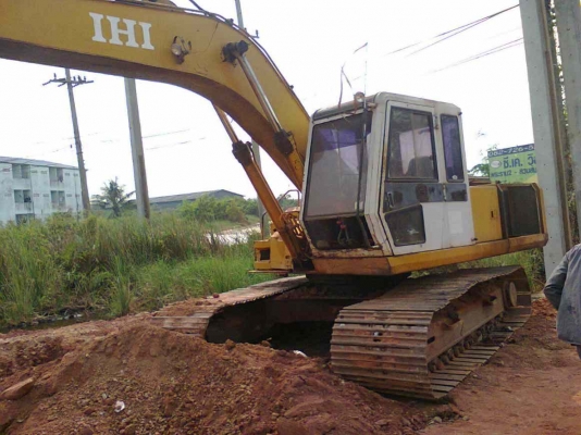 IHI 200   สภาพพร้อมใช้งาน เครื่องปั้มไม่โหลด รถทำงานอยู่