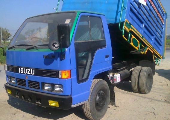 ISUZU NKR 110 HP 4BE1 หกล้อดั๊มพ์ กระบะดั๊มพ์เหล็กคอกสูงเกษตร 4 ต้นยาว 3.50 เมตร เครื่องแน่นดีไม่เยิ้ม หัวเก๋งบางภายในคอนโซลสวยครบ ช่วงล่างคัชซีสวยไม่มีดาม ยางสภาพดีพร้อมบรรทุกพร้อมใช้งาน เอกสารเล่มทะเบียนครบพร้อมโอน ราคาต่อรองได้ครับ