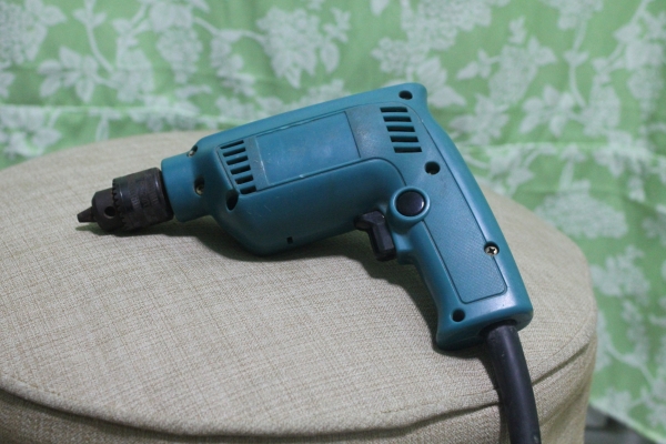 สว่านขนาด 2 หุน ยี่ห้อ makita รุ่น 6501 สภาพพร้อมใช้งานครับ