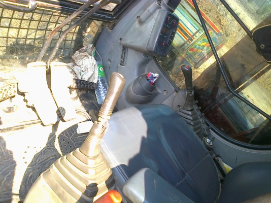 HITACHI ZX200 - 1 สภาพดีมากครับบอดี้สวย ภายในแอร์เย็น ไฟฟ้าหน้าจอครบพร้อม ทำงาน 17,645 ชม. เครื่องยนต์ ISUZU 6BG1 เครื่องแห้งดีแน่นดีไม่มีเยิ้มเลย สเปคอินโดนิเซีย ช่วงล่างเต็มดีครับพร้อมทำงานได้เลย เอกสารเล่มทะเบียนครบพร้อม ราคาต่อรองได้ครับ HITACHI ZX200 - 1 สภาพดีมากครับบอดี้สวย ภายในแอร์เย็น ไฟฟ้าหน้าจอครบพร้อม ทำงาน 17,645 ชม. เครื่องยนต์ ISUZU 6BG1 เครื่องแห้งดีแน่นดีไม่มีเยิ้มเลย สเปคอินโดนิเซีย ช่วงล่างเต็มดีครับพร้อมทำงานได้เลย เอกสารเล่มทะเบียนครบพร้อม ราคาต่อรองได้ครับ