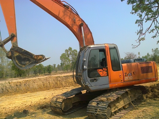 HITACHI ZX200 - 1 สภาพดีมากครับบอดี้สวย ภายในแอร์เย็น ไฟฟ้าหน้าจอครบพร้อม ทำงาน 17,645 ชม. เครื่องยนต์ ISUZU 6BG1 เครื่องแห้งดีแน่นดีไม่มีเยิ้มเลย สเปคอินโดนิเซีย ช่วงล่างเต็มดีครับพร้อมทำงานได้เลย เอกสารเล่มทะเบียนครบพร้อม ราคาต่อรองได้ครับ HITACHI ZX200 - 1 สภาพดีมากครับบอดี้สวย ภายในแอร์เย็น ไฟฟ้าหน้าจอครบพร้อม ทำงาน 17,645 ชม. เครื่องยนต์ ISUZU 6BG1 เครื่องแห้งดีแน่นดีไม่มีเยิ้มเลย สเปคอินโดนิเซีย ช่วงล่างเต็มดีครับพร้อมทำงานได้เลย เอกสารเล่มทะเบียนครบพร้อม ราคาต่อรองได้ครับ