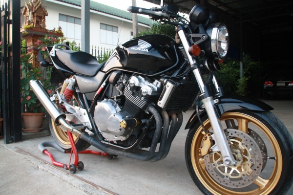 ขาย CB 400 เทค 3  ปี 2005 รถเพิ่งประกอบ วิ่งน้อย สรรพสามิตแท้ั ปลายเลส 138000