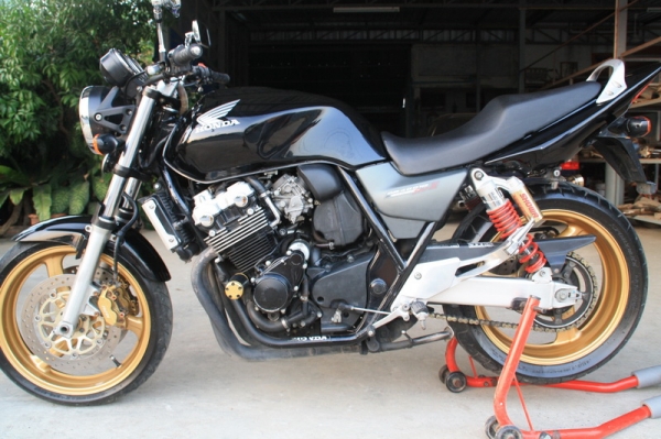 ขาย CB 400 เทค 3  ปี 2005 รถเพิ่งประกอบ วิ่งน้อย สรรพสามิตแท้ั ปลายเลส 138000