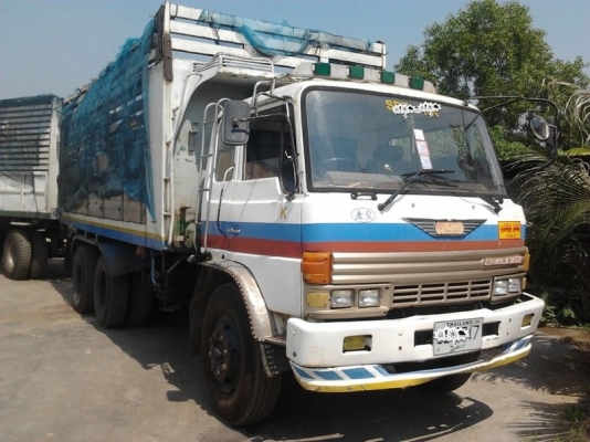 HINO F17 - 185 HP HO7C สิบล้อดั๊มพ์ 2 เพลา มีระบบลากพ่วงมาให้ครบพร้อมใช้งาน กระบะดั๊มพ์คอกสูงเกษตร 12 ตันสภาพสวย เครื่องแน่นดีเดิมๆไม่มีเยิ้ม ภายในเก๋งคอนโซลครบ แอร์เย็น พวงมาลัยเพาเวอร์ เบรคทริ๊ปฟี้ ช่วงล่างคัชซีไม่บวมไม่แตก ยางสภาพดี 10 เส้นพร้อมบร