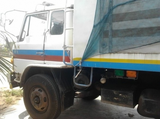 HINO F17 - 185 HP HO7C สิบล้อดั๊มพ์ 2 เพลา มีระบบลากพ่วงมาให้ครบพร้อมใช้งาน กระบะดั๊มพ์คอกสูงเกษตร 12 ตันสภาพสวย เครื่องแน่นดีเดิมๆไม่มีเยิ้ม ภายในเก๋งคอนโซลครบ แอร์เย็น พวงมาลัยเพาเวอร์ เบรคทริ๊ปฟี้ ช่วงล่างคัชซีไม่บวมไม่แตก ยางสภาพดี 10 เส้นพร้อมบร