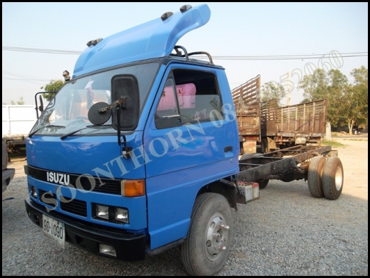 ขายด่วน รถบรรทุก 6 ล้อ ISUZU NPR 115 แรง รถห้างแท้ หัวคัซซี  สภาพเดิมๆ พร้อมใช้งาน ราคาสุดคุ้ม