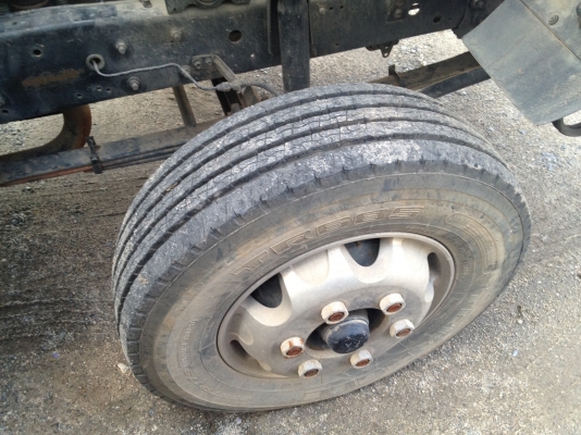 ขาย 6 ล้อ ISUZU ตู้แห้ง มีเครื่องทำความเย็น พร้อมลิฟท์ท้าย