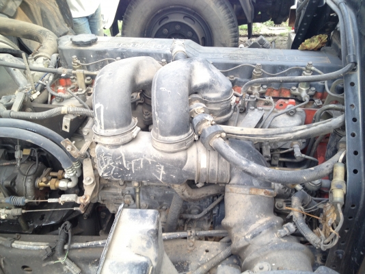 ขาย 6 ล้อ ISUZU ตู้แห้ง มีเครื่องทำความเย็น พร้อมลิฟท์ท้าย