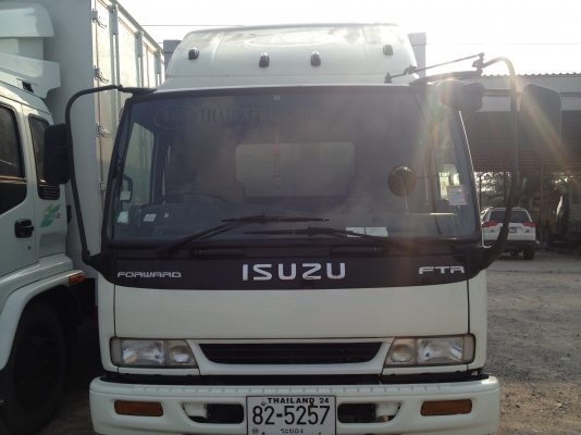 ขาย 6 ล้อ ISUZU ตู้แห้ง มีเครื่องทำความเย็น พร้อมลิฟท์ท้าย
